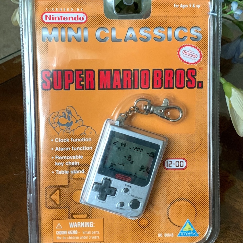 Nintendo Mini Classics Super Mario Bros Game Boy GameBoy Keychain ToyMax 1998